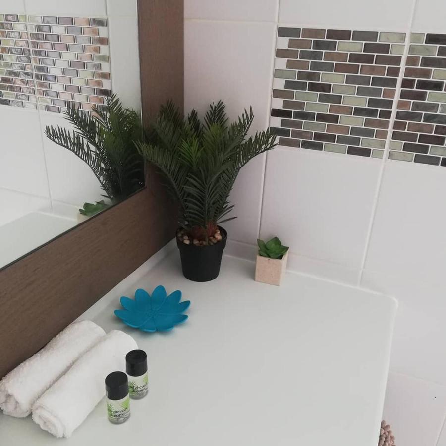 Studio Vue Mer Piscine Plage Kaz Punch Manganao Chez Julie Saint-Francois  Ngoại thất bức ảnh