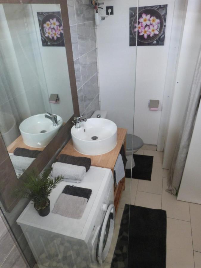 Studio Vue Mer Piscine Plage Kaz Punch Manganao Chez Julie Saint-Francois  Ngoại thất bức ảnh