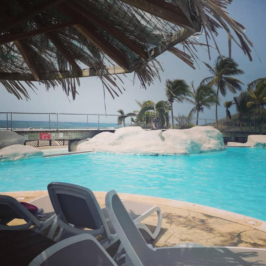 Studio Vue Mer Piscine Plage Kaz Punch Manganao Chez Julie Saint-Francois  Ngoại thất bức ảnh